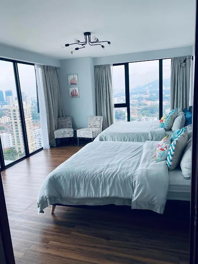 Sunrise Gurney Seaview Luxury Duplex Apartman George Town