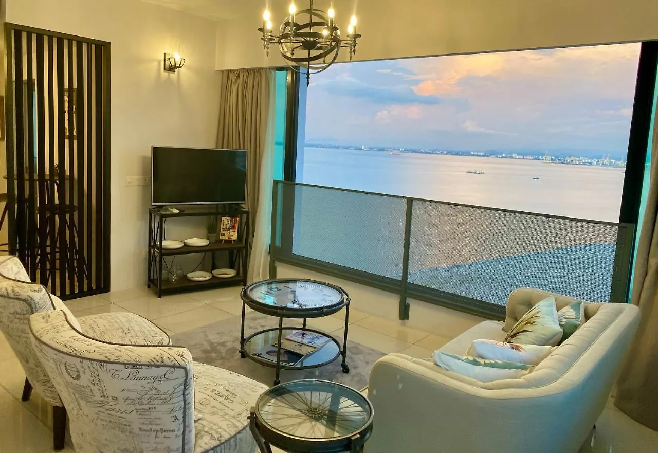 Sunrise Gurney Seaview Luxury Duplex Apartment George Town